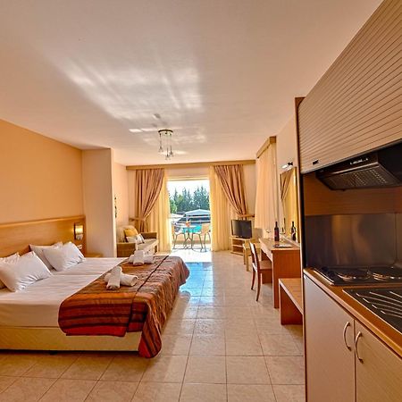Aparthotel Anilio Plaza Zacharo Pokoj fotografie
