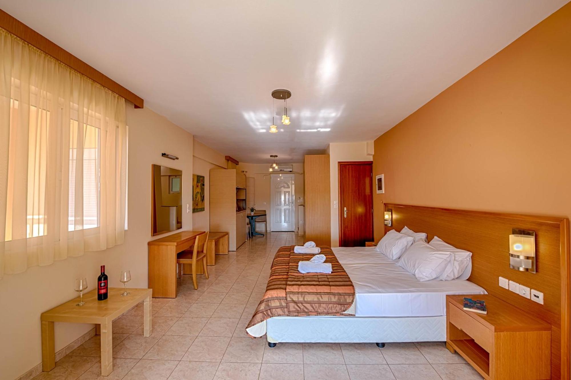 Aparthotel Anilio Plaza Zacharo Pokoj fotografie