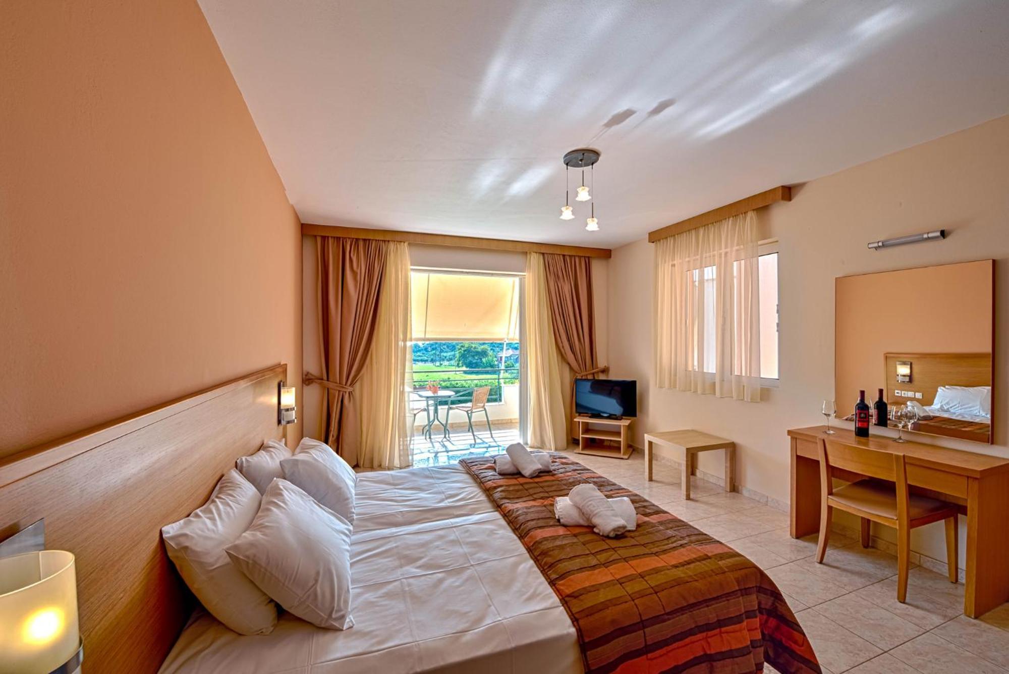 Aparthotel Anilio Plaza Zacharo Pokoj fotografie